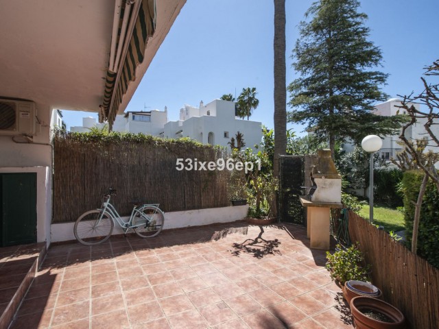 5 Bedrooms Villa in New Golden Mile