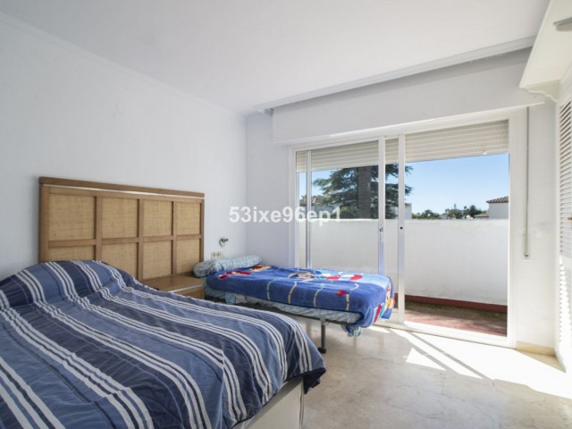 5 Bedrooms Villa in New Golden Mile