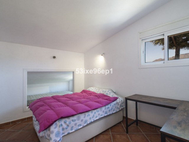 5 Bedrooms Villa in New Golden Mile