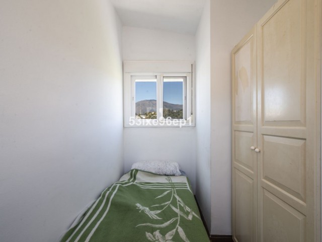 5 Bedrooms Villa in New Golden Mile