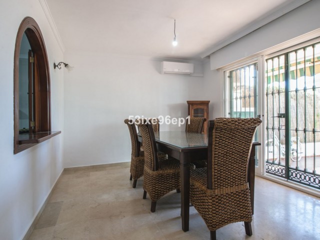 5 Bedrooms Villa in New Golden Mile