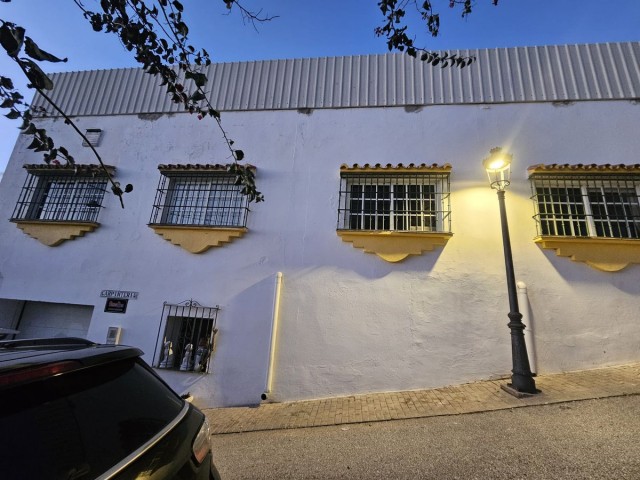 Commercial in Estepona