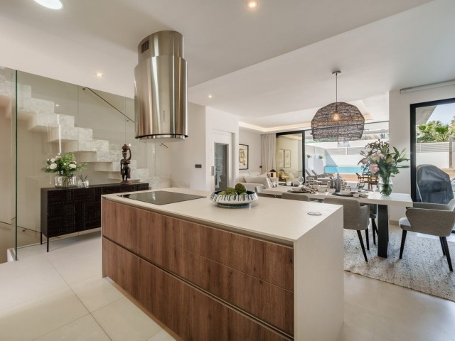 5 Soveroms Villa i Puerto Banús