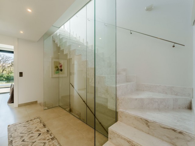 5 Soveroms Villa i Puerto Banús