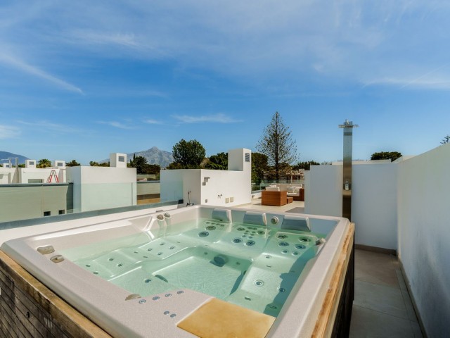 5 Soveroms Villa i Puerto Banús