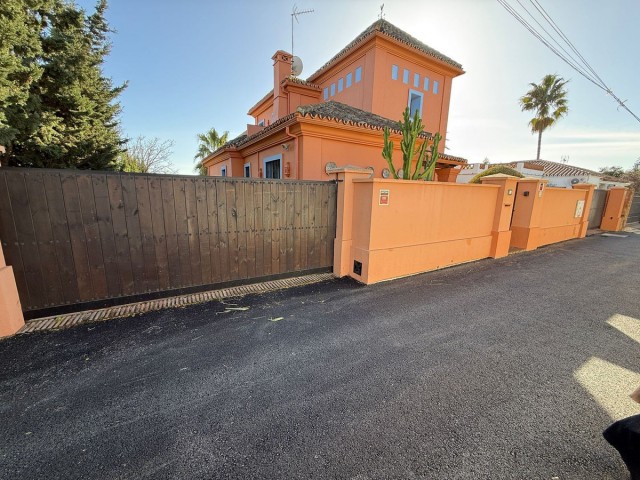 3 Soveroms Villa i Artola