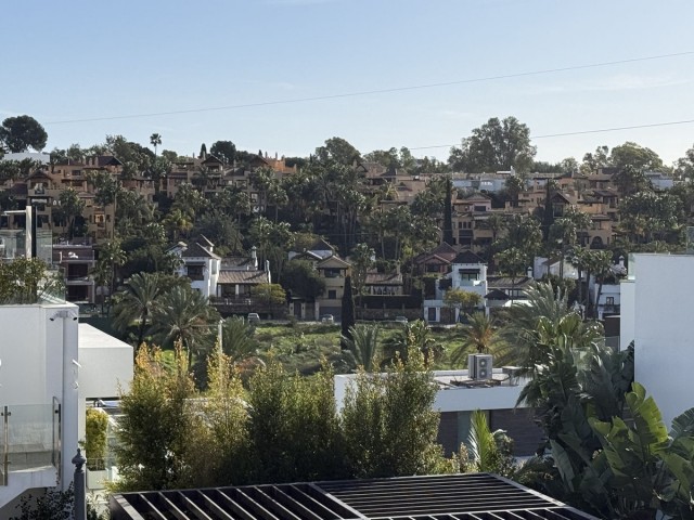 4 Bedrooms Townhouse in Estepona