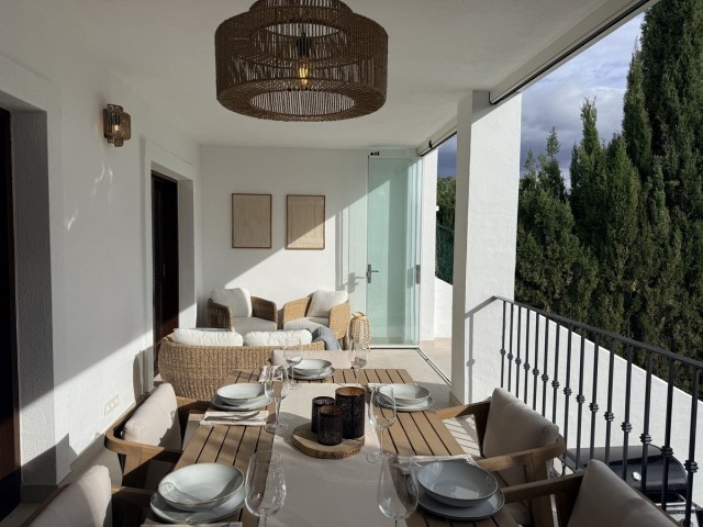 Adosado con 4 Dormitorios  en Estepona