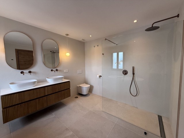 4 Makuuhuoneen Rivitalo Estepona