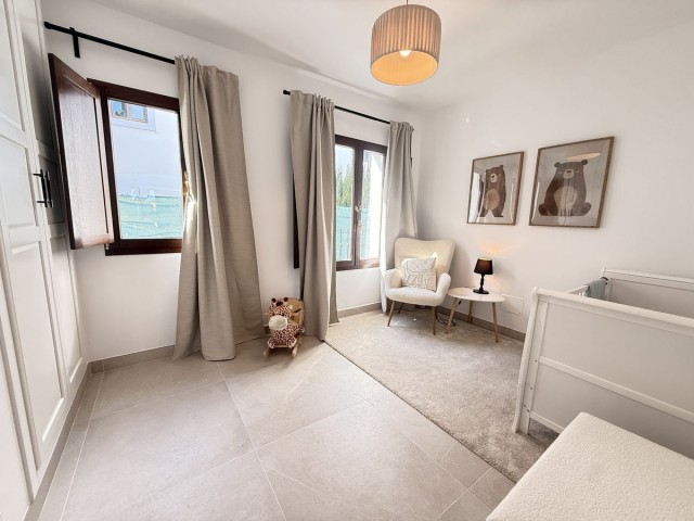 4 Makuuhuoneen Rivitalo Estepona