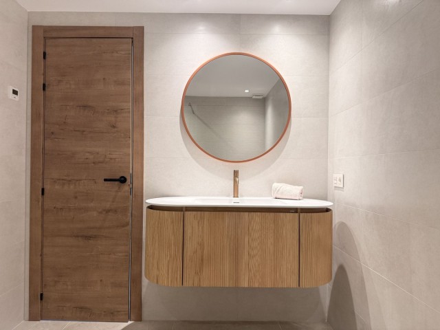 4 Makuuhuoneen Rivitalo Estepona