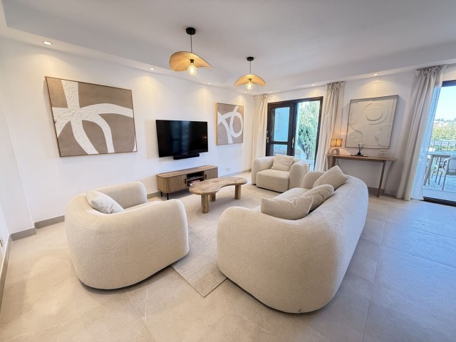 4 Schlafzimmer Reihenhaus in New Golden Mile