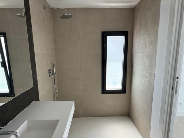 3 Bedrooms Villa in Estepona