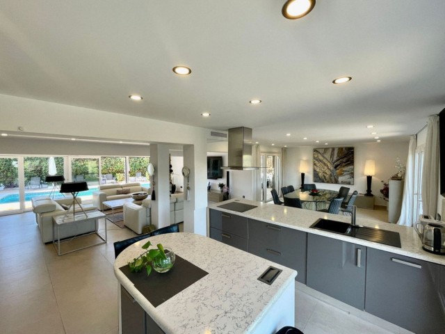 7 Bedrooms Villa in San Pedro de Alcántara