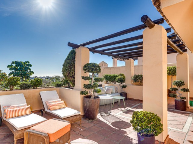 3 Bedrooms Apartment in Estepona