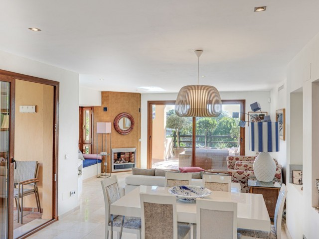 3 Bedrooms Apartment in Estepona