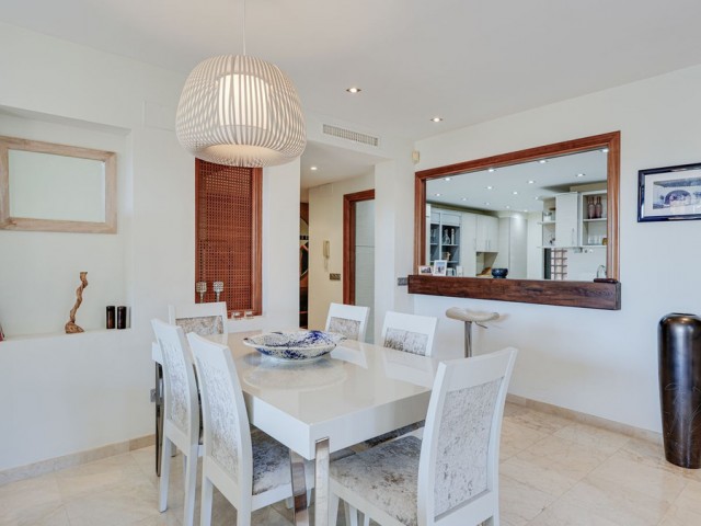 3 Bedrooms Apartment in Estepona