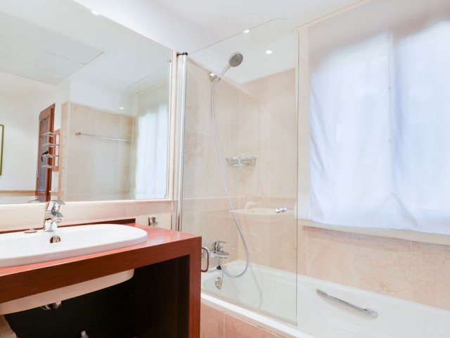 3 Bedrooms Apartment in Estepona