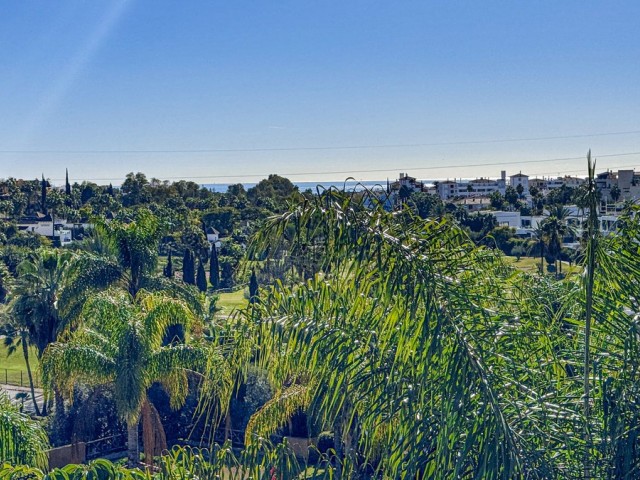 3 Bedrooms Apartment in Estepona