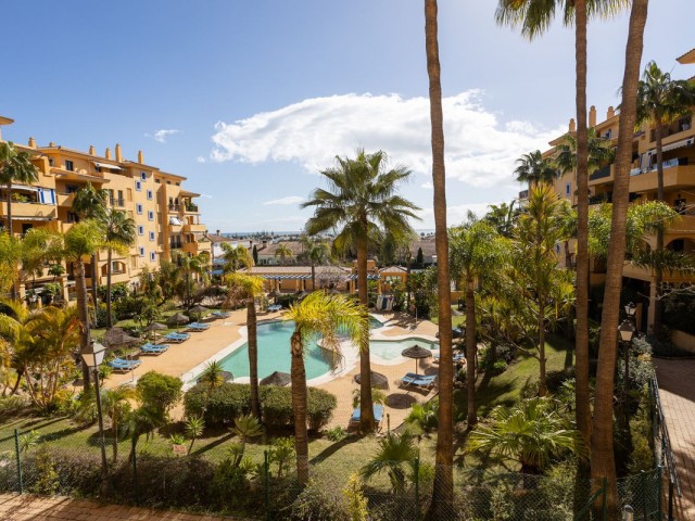 2 Bedrooms Apartment in San Pedro de Alcántara