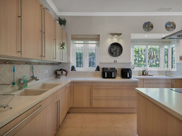 7 Bedrooms Villa in Nueva Andalucía