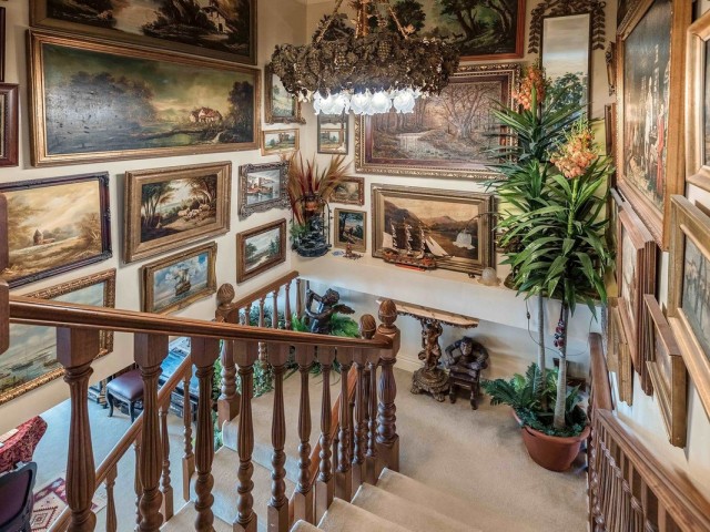 4 Bedrooms Apartment in Estepona