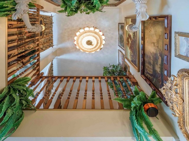 4 Bedrooms Apartment in Estepona