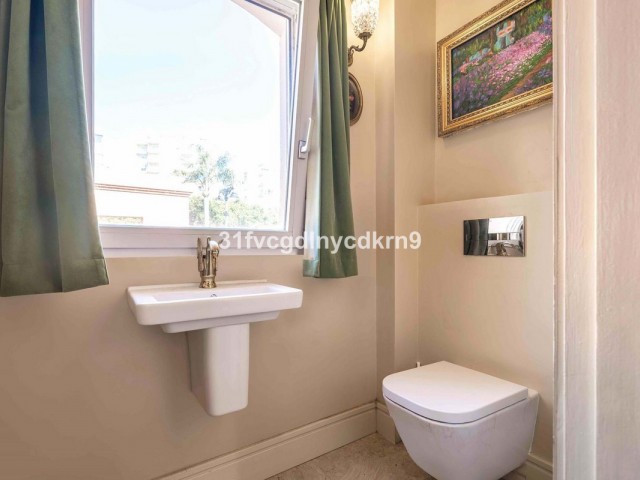 4 Makuuhuoneen Huoneisto Estepona