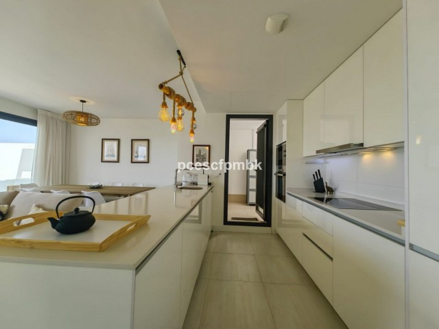 3 Bedrooms Apartment in Estepona