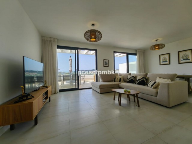 3 Bedrooms Apartment in Estepona