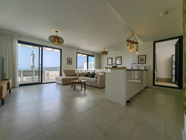 3 Bedrooms Apartment in Estepona