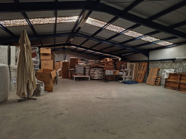 Comercial con 0 Dormitorios  en Málaga