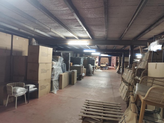 Comercial con 0 Dormitorios  en Málaga