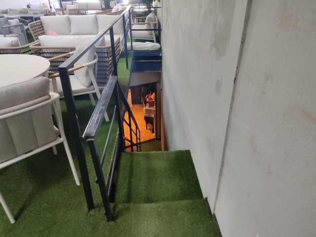 Comercial con 0 Dormitorios  en Málaga