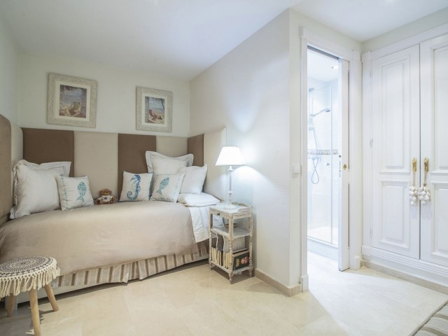 3 Bedrooms Apartment in Nueva Andalucía