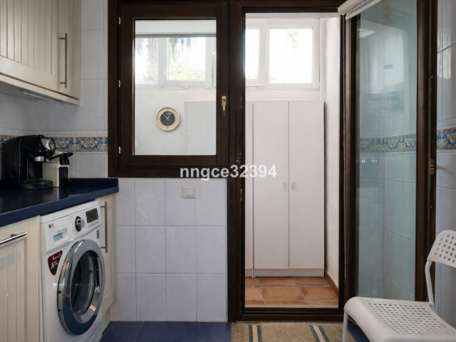 Adosado con 4 Dormitorios  en Manilva