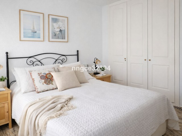 Adosado con 4 Dormitorios  en Manilva