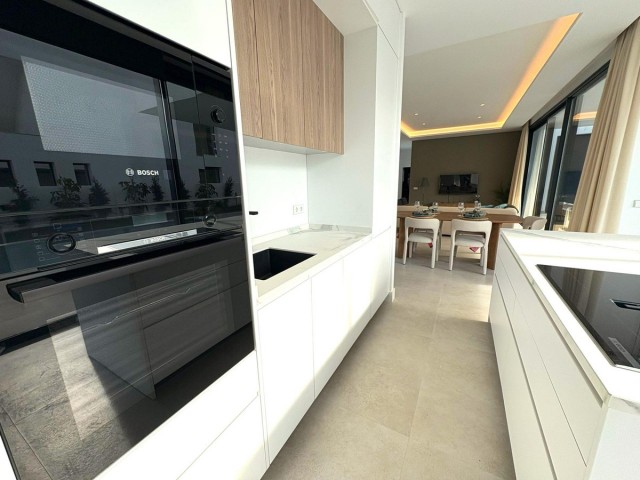 6 Bedrooms Villa in Estepona