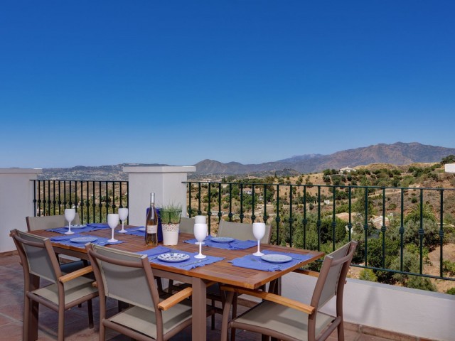 6 Bedrooms Villa in Mijas