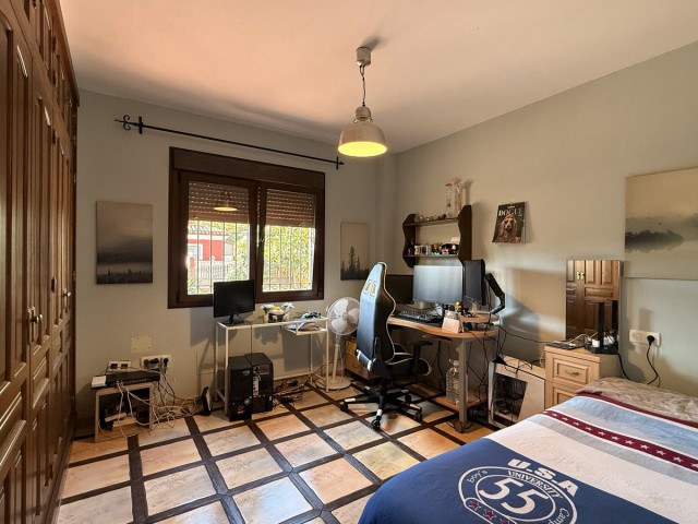 4 Bedrooms Villa in Torremolinos