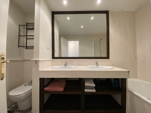 3 Slaapkamer Rijtjeshuis in Guadalmina Baja