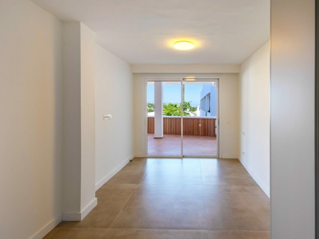 2 Bedrooms Apartment in Nueva Andalucía