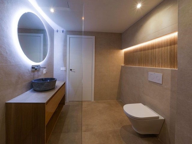 2 Bedrooms Apartment in Nueva Andalucía