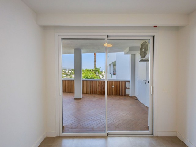 2 Bedrooms Apartment in Nueva Andalucía