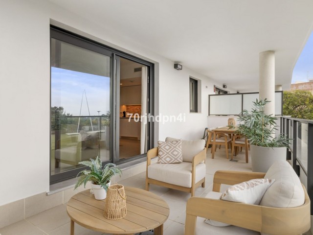 2 Bedrooms Apartment in Estepona