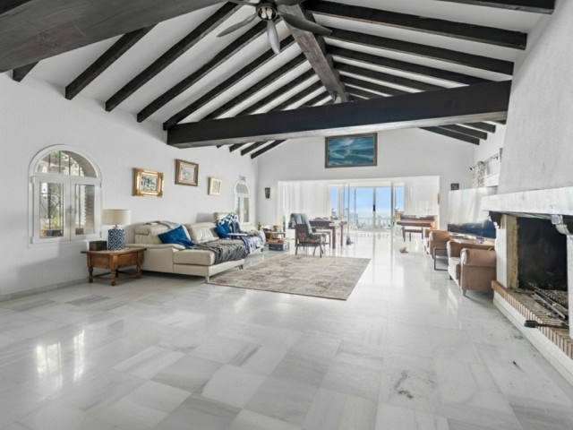 5 Bedrooms Villa in Benalmadena