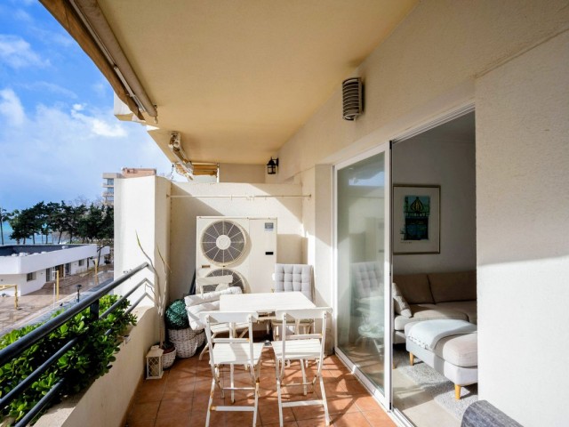 Apartamento con 4 Dormitorios  en Marbella