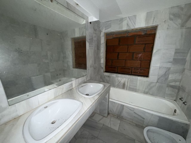 3 Bedrooms Villa in Estepona