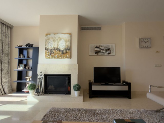 3 Bedrooms Apartment in Benahavís