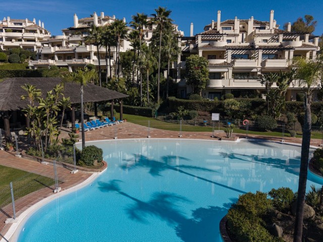 3 Bedrooms Apartment in Benahavís